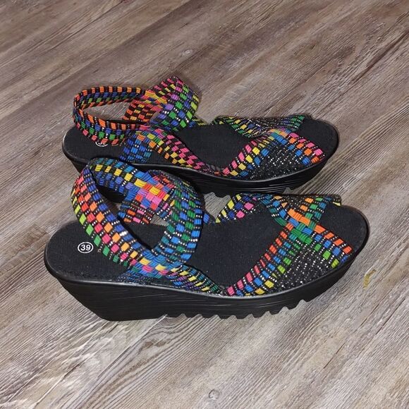 Women's Bernie Mev Fame Slip-On Platform Wedges Sz 7 ( 38) - Picture 5 of 7